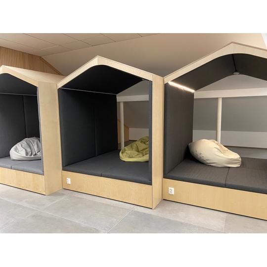 Moderni opiskelukoppiratkaisu oppimisymp&auml;rist&ouml;&ouml;n.