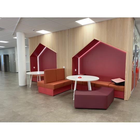 Ergonomisesti suunnitellut opiskelukopit tarjoavat yksityisyytt&auml; ja akustista eristyst&auml;. T&auml;ydellinen ratkaisu avokonttoreihin ja muihin yhteis&ouml;tiloihin.